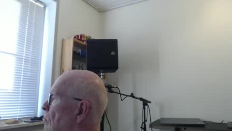 blueeyesn8 online show from November 30, 9:33 am