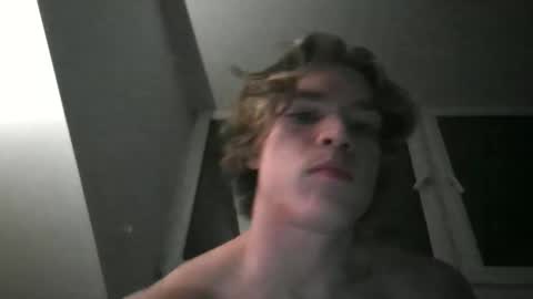 bobbydee35 online show from October 10, 2:05 am