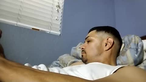 bobbylicious42 online show from November 7, 9:29 pm