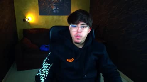 BodhiHayes online show from March 20, 6:06 am