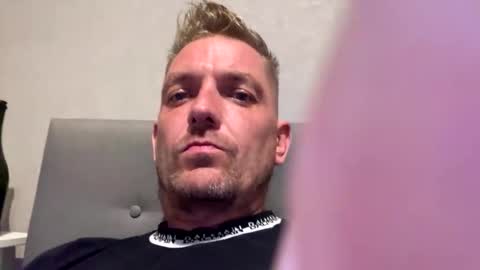 boomfxx1985 online show from September 17, 9:05 pm