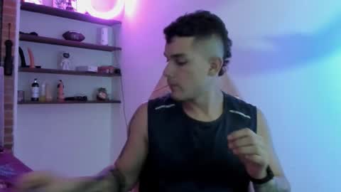 booyhott_ online show from December 20, 8:05 pm