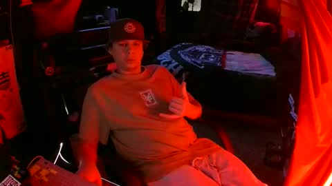 Bowerboi1217 online show from November 24, 12:44 am