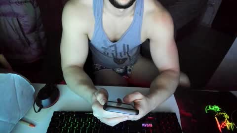 boy_boy22 online show from December 29, 11:50 pm