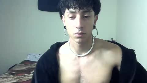 Boy Astro online show from December 14, 3:18 am