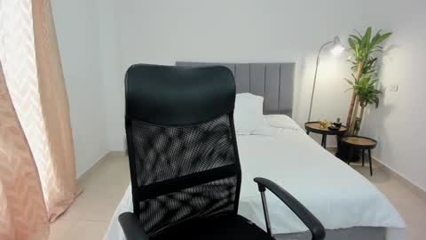 Snapshot of boy_master77 chatting on March 12, 6:33 pm boy_master77 online show from March 12, 6:33 pm