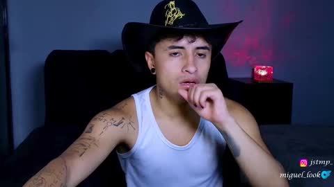 boy_nauthy online show from October 16, 2:47 pm