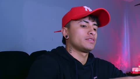 boy_nauthy online show from November 17, 7:17 pm