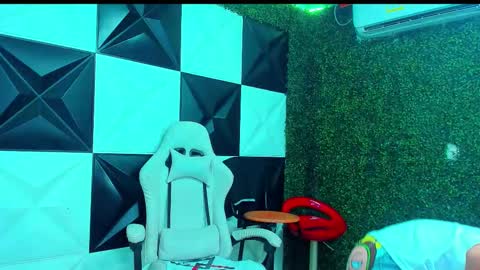 boy_tatto77 online show from March 9, 1:05 pm