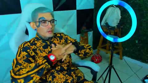 boy_tatto77 online show from December 20, 8:38 pm