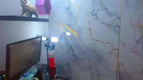 boy_tatto77 online show from March 25, 1:04 pm