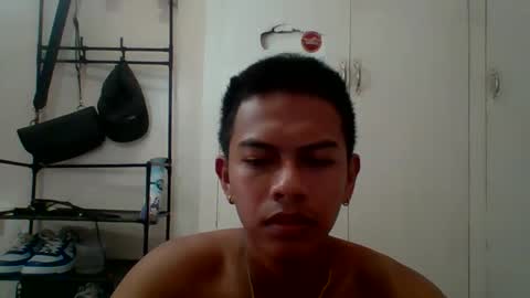 boyax16 online show from December 7, 7:05 am