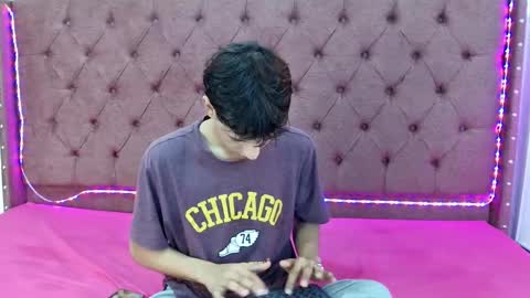 ALEX - TAYLER  -MIKE online show from December 29, 1:38 pm