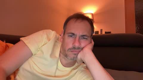 boytoyhh online show from November 18, 8:01 pm