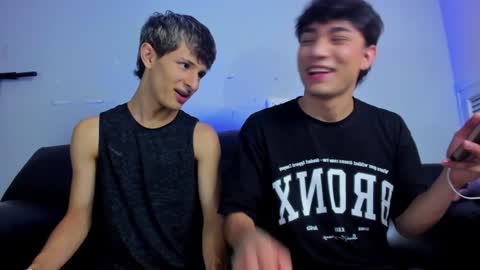 Snapshot of boysweet_boys chatting on January 12, 10:33 pm Paul and Max online show from January 12, 10:33 pm