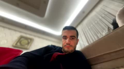 Bug online show from December 13, 7:53 pm