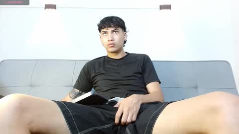 Snapshot of br4ndon_cooper chatting on October 16, 12:46 pm Brandon online show from October 16, 12:46 pm