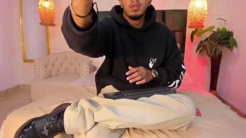 Brand  online show from November 22, 11:43 am