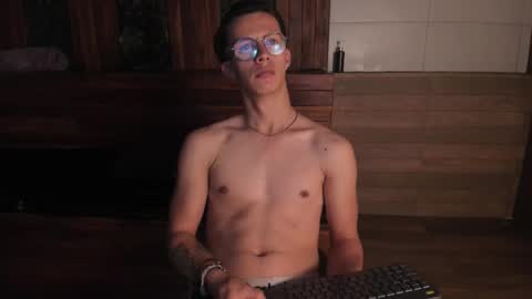 brandon_starkk online show from December 2, 11:57 am