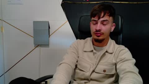 BrandonTateX online show from April 5, 6:43 am