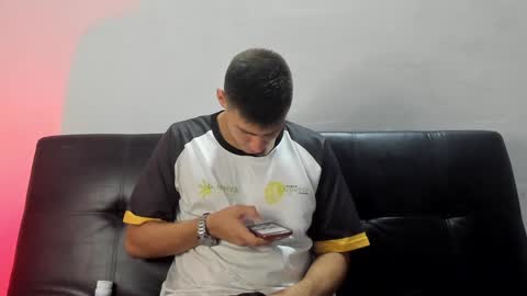 brian_mac online show from January 11, 4:27 am