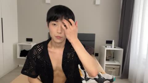 Snapshot of brian_stars chatting on February 20, 11:31 am Brian boy online show from February 20, 11:31 am