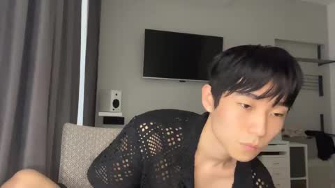 Snapshot of brian_stars chatting on February 23, 12:43 pm Brian boy online show from February 23, 12:43 pm