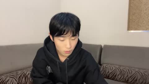 Snapshot of brian_stars chatting on March 12, 11:31 am Brian boy online show from March 12, 11:31 am