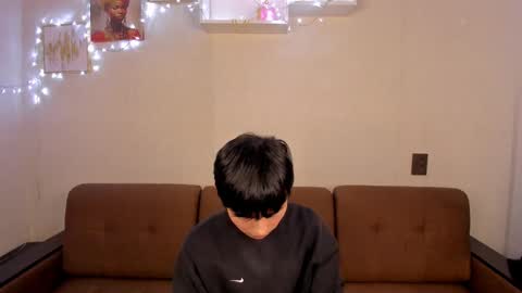 Snapshot of brian_stars chatting on February 5, 10:41 am Brian boy online show from February 5, 10:41 am