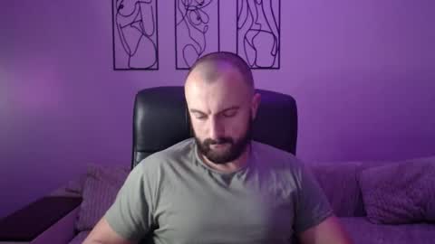 brindlefly69 online show from October 23, 11:57 am