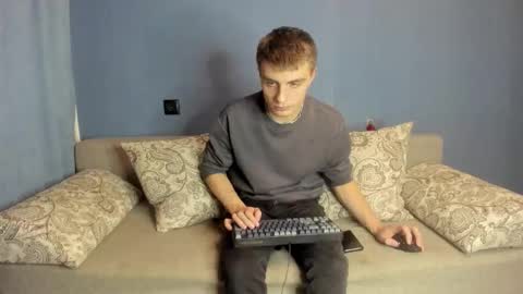 Snapshot of bristlebback chatting on October 14, 6:26 pm bristlebback online show from October 14, 6:26 pm