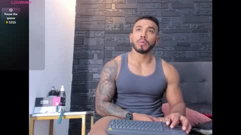 brock_hurn online show from November 22, 9:36 pm