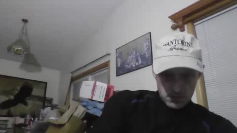 Snapshot of browndog5580 chatting on December 21, 3:47 am browndog5580 online show from December 21, 3:47 am