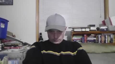 Snapshot of browndog5580 chatting on December 7, 5:48 am browndog5580 online show from December 7, 5:48 am
