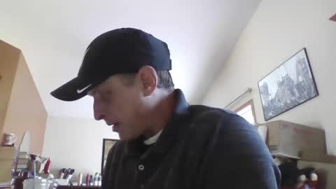 Snapshot of browndog5580 chatting on February 9, 10:32 pm browndog5580 online show from February 9, 10:32 pm