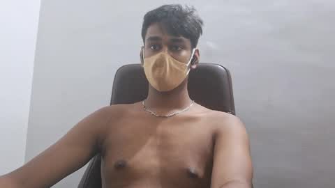 brownguy2505 online show from May 26, 6:48 pm