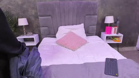 Bruce Hans online show from February 18, 11:33 am