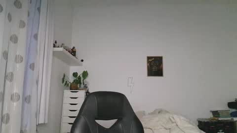 Bruce online show from October 3, 5:29 pm