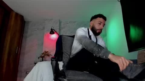 Andres Suarez online show from December 4, 11:50 am