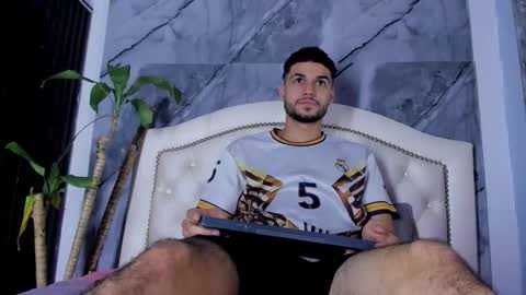 bry_dalton online show from February 26, 11:55 am