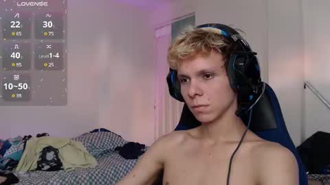 bryamado online show from December 4, 9:02 pm