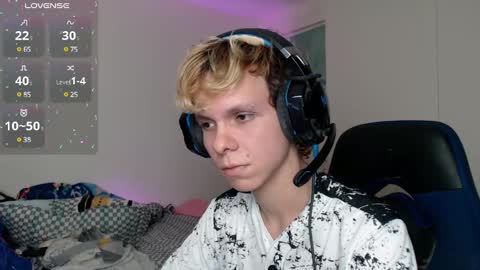 bryamado online show from December 6, 11:36 pm