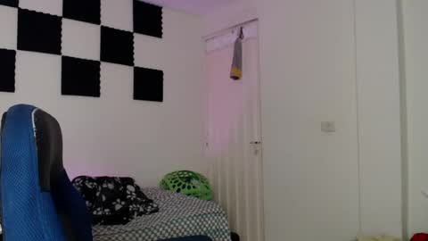 bryamado online show from February 6, 8:29 am