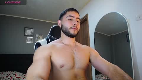 bryan_oficials online show from December 20, 3:03 am