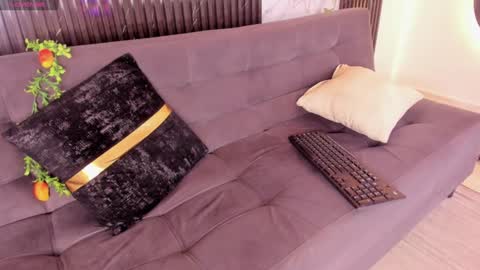 Bryxon  online show from February 6, 2:26 pm