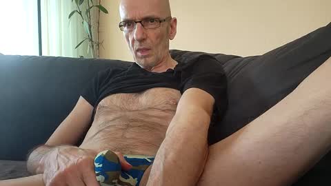 Buba online show from February 9, 12:30 pm