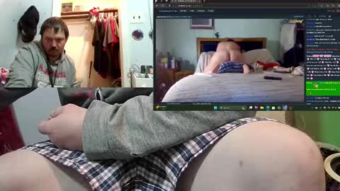 Snapshot of budsonly33 chatting on December 23, 11:04 am budsonly33 online show from December 23, 11:04 am