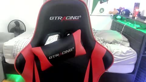 buffsexyman24 online show from March 7, 3:08 am