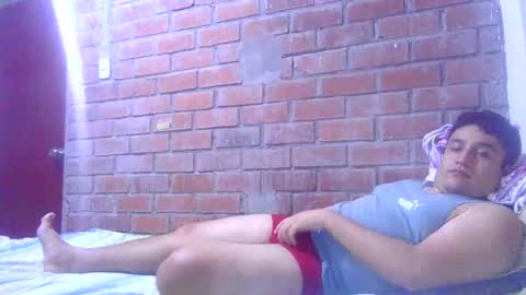 builtfpleasure online show from November 5, 2:46 am