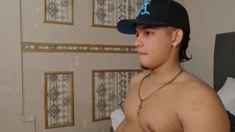 bull_horny online show from December 15, 4:53 am